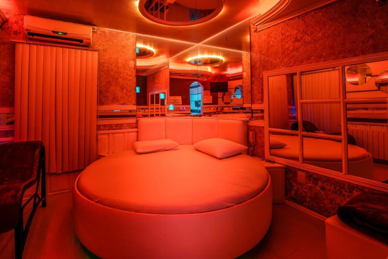 Love hotel Kaskata